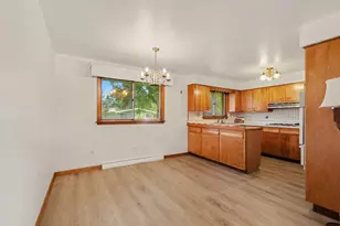 725 S East St, Crown Point, IN 46307 - Photo 7