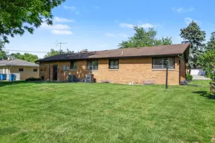 725 S East St, Crown Point, IN 46307 - Photo 17