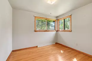 725 S East St, Crown Point, IN 46307 - Photo 9