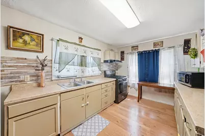 905 W 38th Place, Hobart, IN 46342 - Photo 5