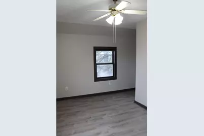 307 E Jefferson Avenue, La Porte, IN 46350 - Photo 17