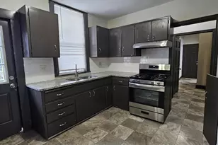 307 Jefferson Ave, La Porte, IN 46350 - Photo 3