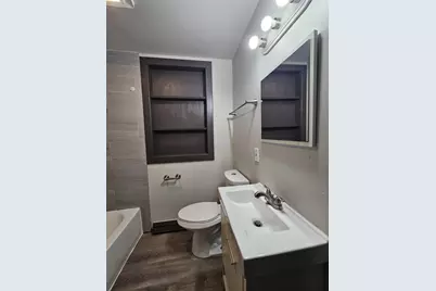 307 E Jefferson Avenue, La Porte, IN 46350 - Photo 5