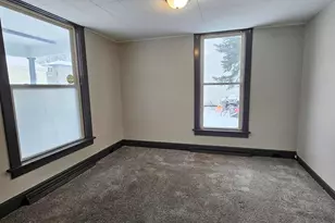 307 Jefferson Ave, La Porte, IN 46350 - Photo 5