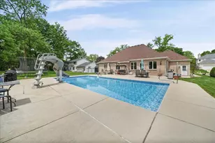 352 Tremont Ln, Valparaiso, IN 46385 - Photo 37