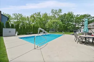 352 Tremont Ln, Valparaiso, IN 46385 - Photo 41