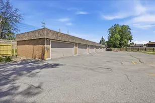 405 Old Stone Rd, Munster, IN 46321 - Photo 21