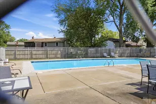 405 Old Stone Rd, Munster, IN 46321 - Photo 25