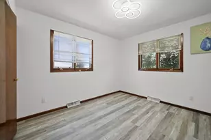 2504 Victoria Rd, Schererville, IN 46375 - Photo 17