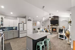 10186 Rustic Dr, Demotte, IN 46310 - Photo 13