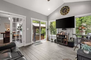 10186 Rustic Dr, Demotte, IN 46310 - Photo 19