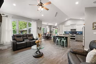 10186 Rustic Dr, Demotte, IN 46310 - Photo 7