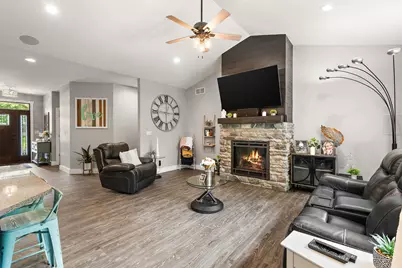 10186 Rustic Drive, Demotte, IN 46310 - Photo 7