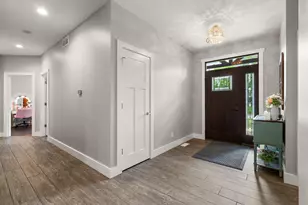 10186 Rustic Dr, Demotte, IN 46310 - Photo 3