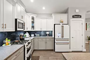 10186 Rustic Dr, Demotte, IN 46310 - Photo 13