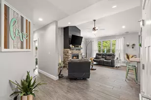 10186 Rustic Dr, Demotte, IN 46310 - Photo 5