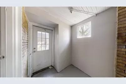 323 Garfield Street, Gary, IN 46404 - Photo 15