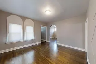 323 Garfield St, Gary, IN 46404 - Photo 5