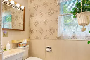 9502 Forrest Dr, Highland, IN 46322 - Photo 13