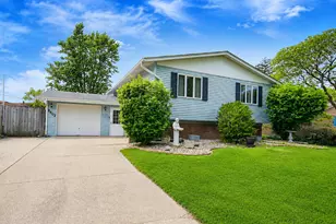 9502 Forrest Dr, Highland, IN 46322 - Photo 1