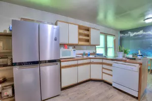529 Jackson St, Michigan City, IN 46360 - Photo 11