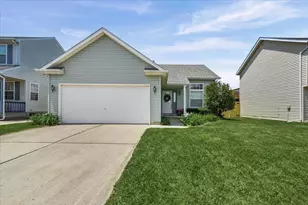 641 Olive Hill Dr, Valparaiso, IN 46383 - Photo 1