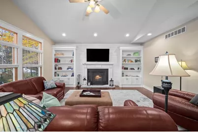 318 El Portal Drive, Michigan City, IN 46360 - Photo 9
