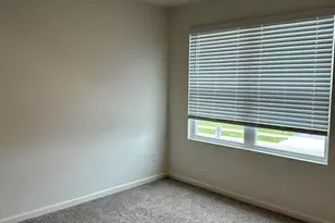 179 Aviana Ave, Hobart, IN 46342 - Photo 9
