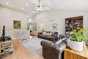 6760 Coffman Dr, Schererville, IN 46375 - Photo 5