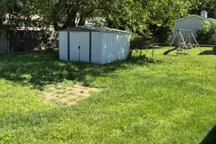 1213 N Arbogast St, Griffith, IN 46319 - Photo 3