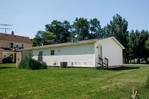 605 E Washington St, Morocco, IN 47963 - Photo 3