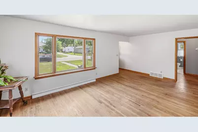 426 S 11th Street, Chesterton, IN 46304 - Photo 3