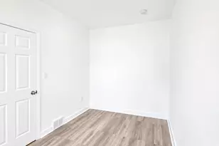 5042 Reading Ave, East Chicago, IN 46312 - Photo 17