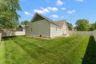 1215 Bostwick Ave, Chesterton, IN 46304 - Photo 45