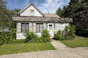 413 S Range St, Wolcott, IN 47995 - Photo 1