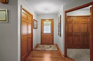 2823 100th St, Highland, IN 46322 - Photo 5