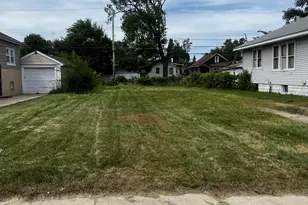927 Eaton St, Hammond, IN 46320 - Photo 1
