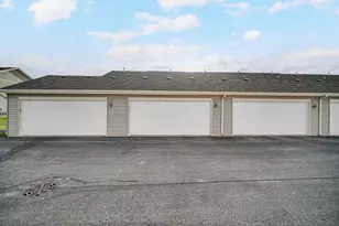 11439 Vermont Pl, Crown Point, IN 46307 - Photo 3