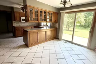 6834 Mercedes Ln, Demotte, IN 46310 - Photo 13
