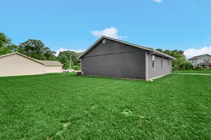 2908 Watertown Ave, Lake Station, IN 46405 - Photo 23