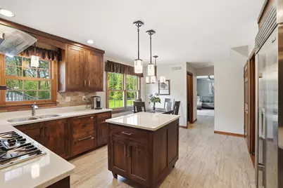 2060 Maid Marion Drive N, Schererville, IN 46375 - Photo 13