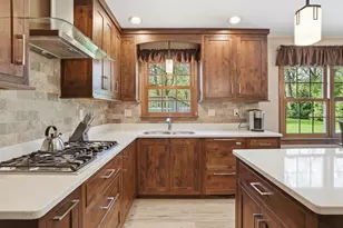 2060 Maid Marion Dr N, Schererville, IN 46375 - Photo 11