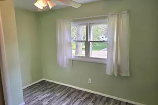6862 NE Suburban Dr, Michigan City, IN 46360 - Photo 9