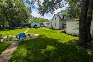 405 Maple Ave, Wheeler, IN 46393 - Photo 5