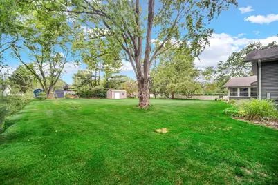 272 W Powell Drive, La Porte, IN 46350 - Photo 23