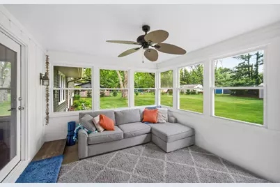 272 W Powell Drive, La Porte, IN 46350 - Photo 9
