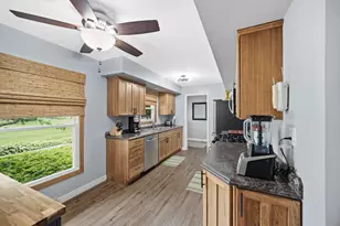 272 W Powell Dr, La Porte, IN 46350 - Photo 3
