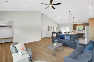 2861 Benton St, Lake Station, IN 46405 - Photo 7