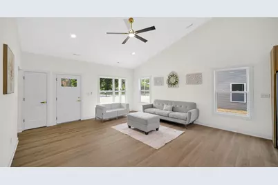 2863 Benton Street, Lake Station, IN 46405 - Photo 5