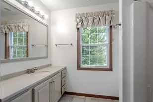 203 Parkwood Dr, Valparaiso, IN 46383 - Photo 19